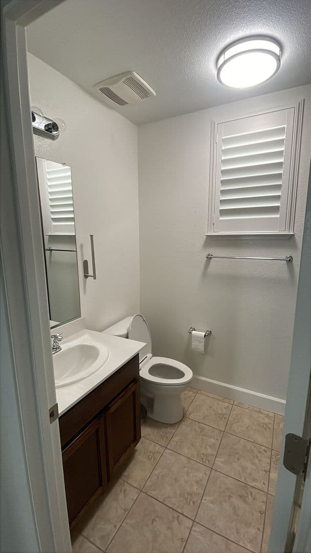 West Sacramento House: 1525 Bayside Road