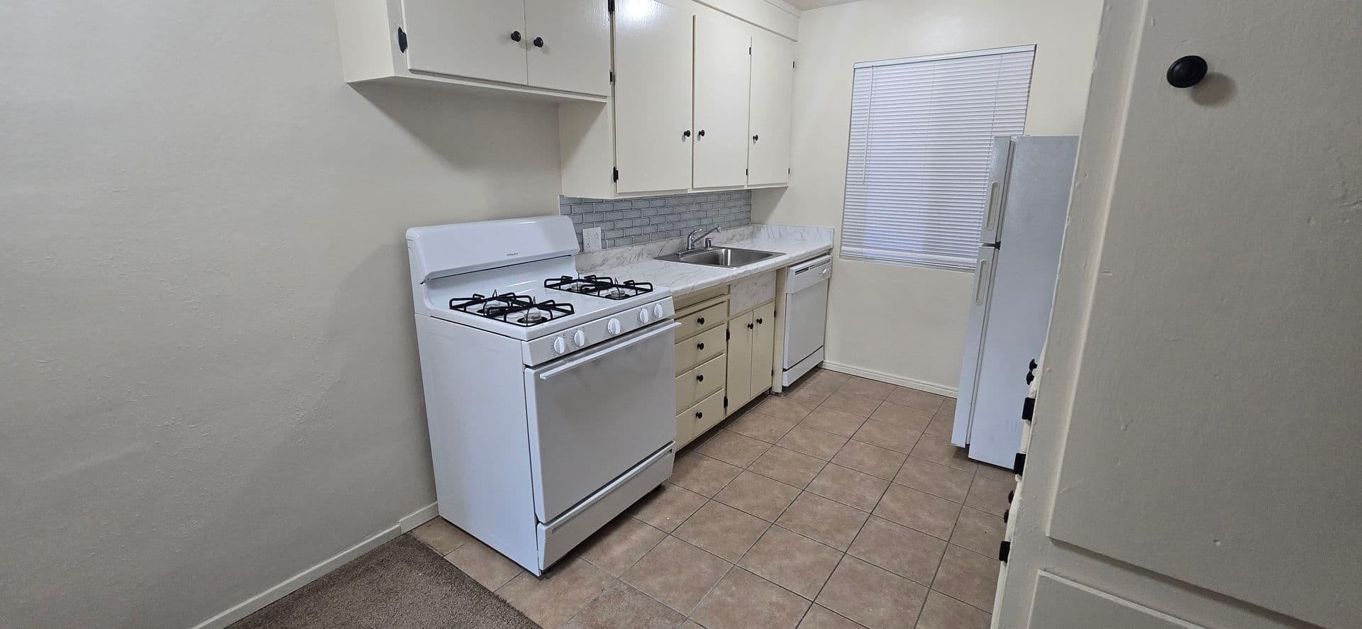 Sacramento Apartment: McWelsh Apartments at 2651 26th St - 2638 27th St