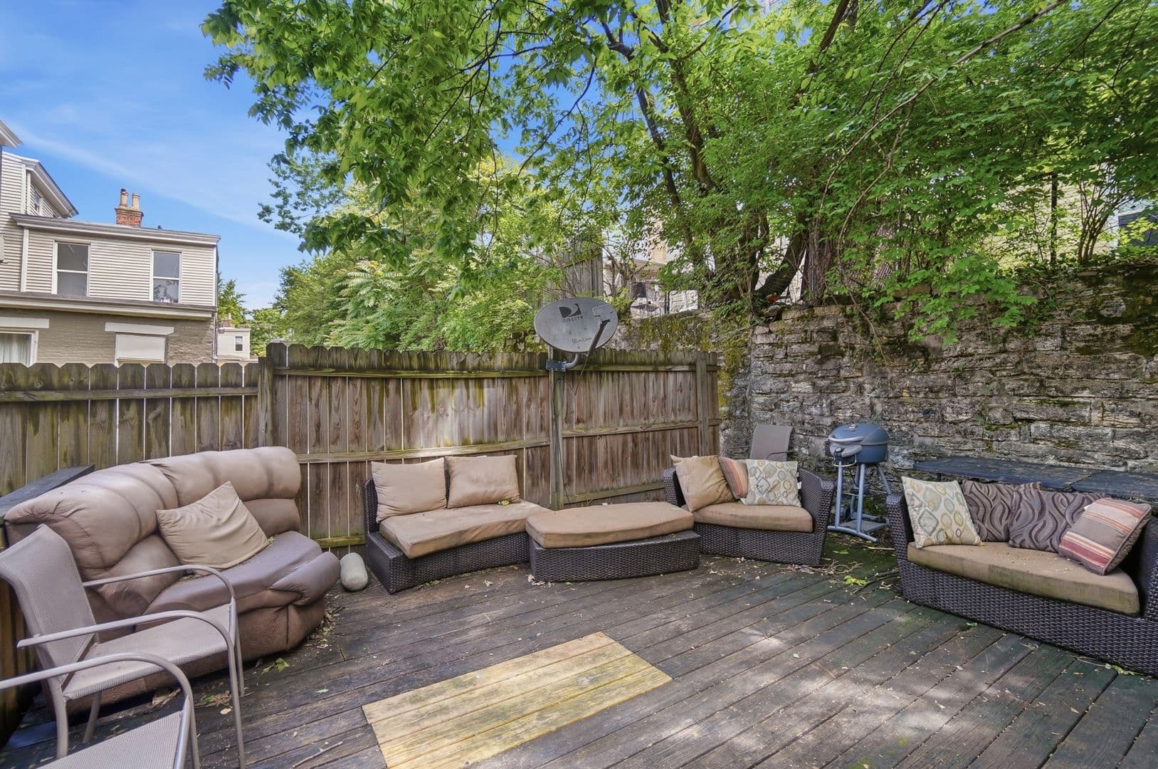 Cincinnati House: 2238 Flora St.