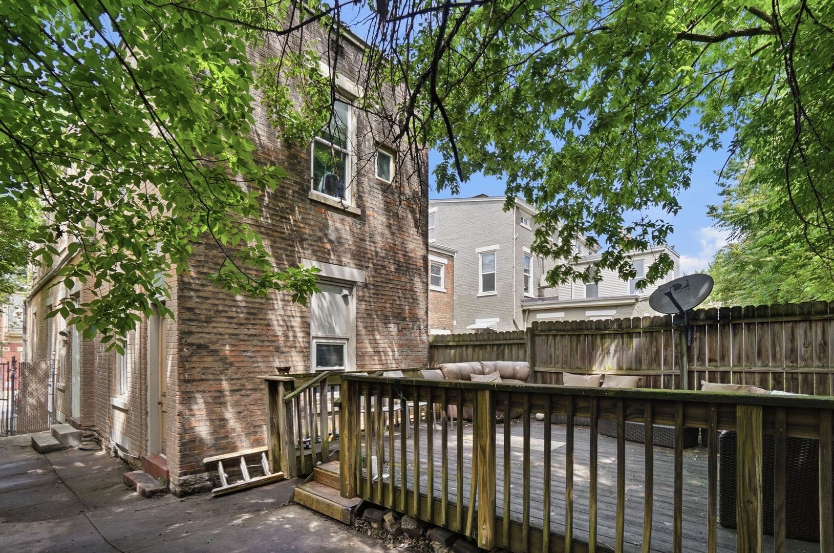 Cincinnati House: 2238 Flora St.