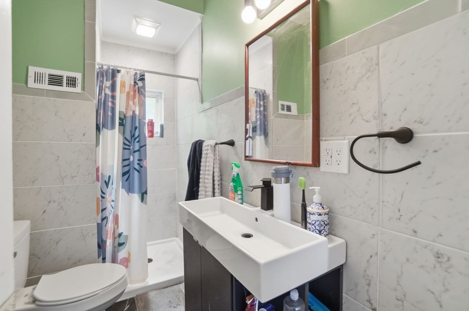 Cincinnati House: 2238 Flora St.