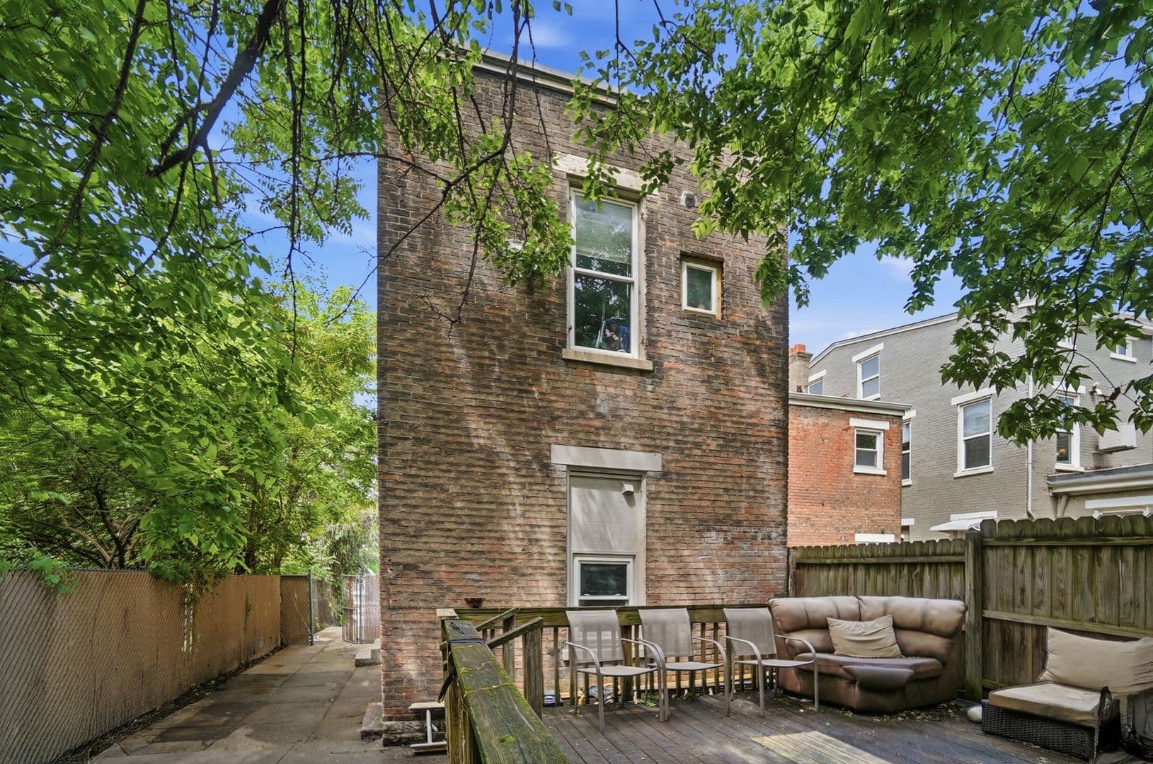Cincinnati House: 2238 Flora St.