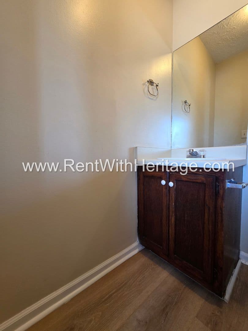 Douglasville House: 8511 Westchester Dr.