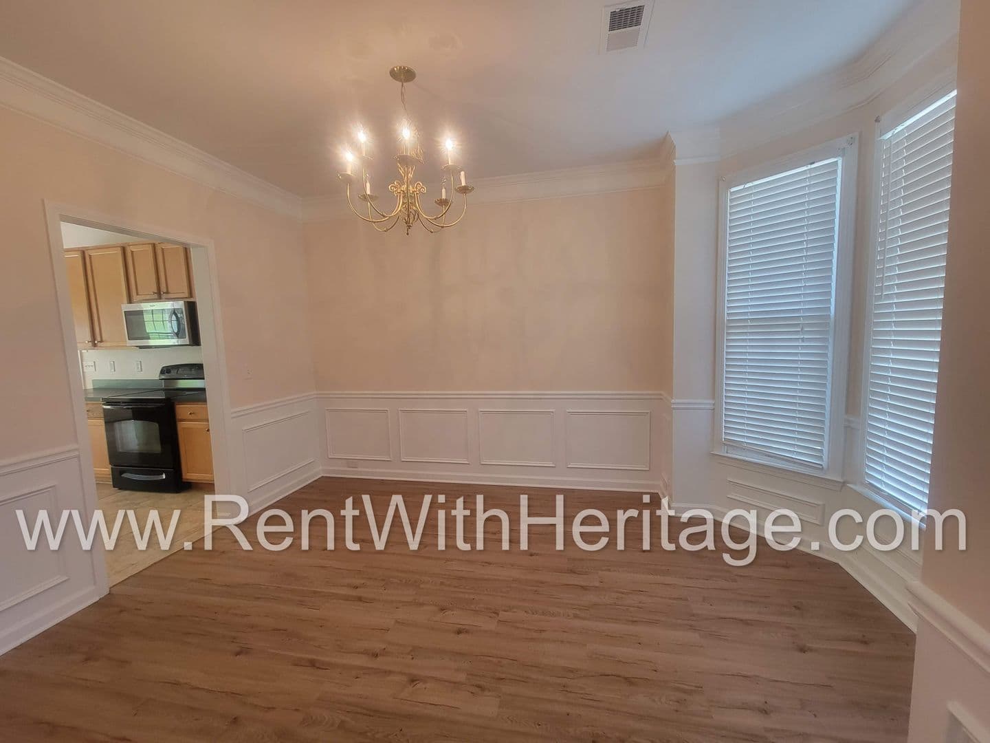 Powder Springs House: 2924 Villa Lake Dr.