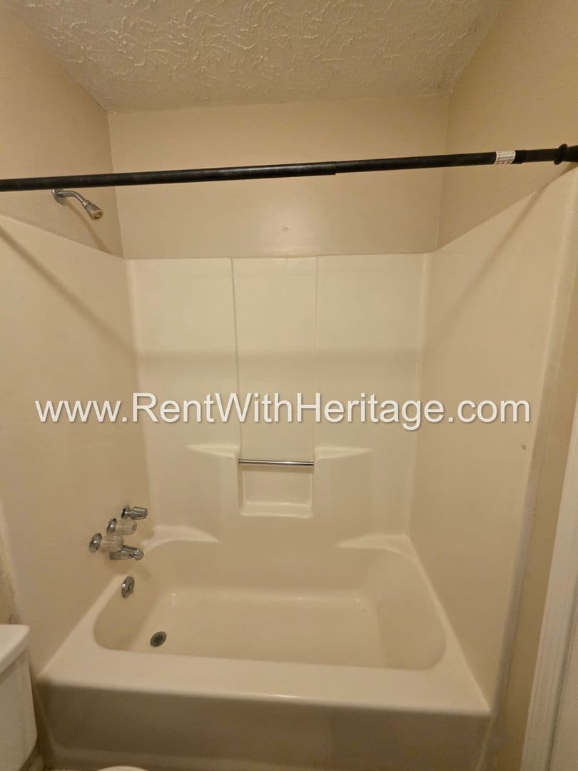 Douglasville House: 8511 Westchester Dr.
