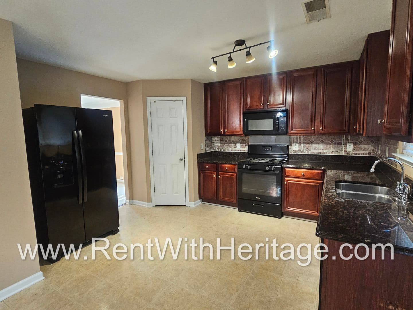 Newnan House: 61 Briandwood Dr.