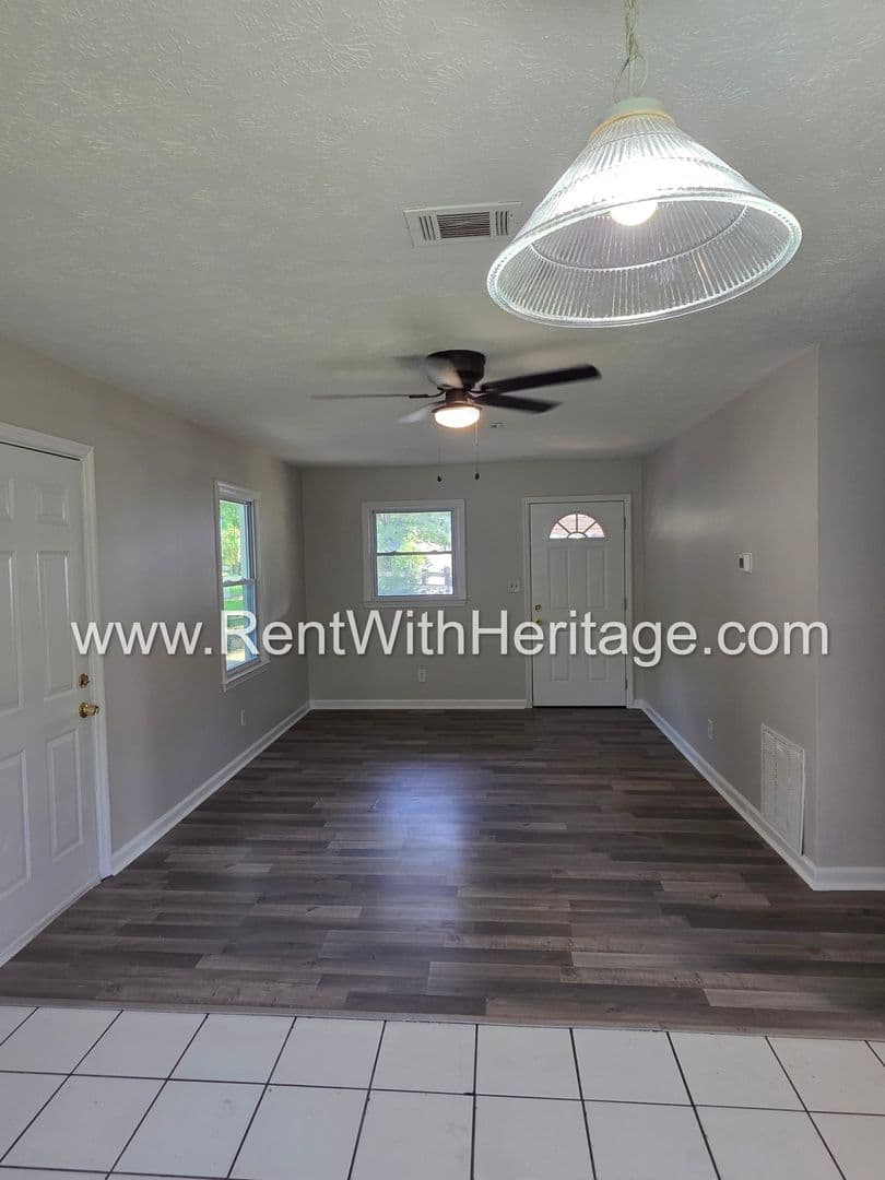 Austell House: 5990 Peco Ln.