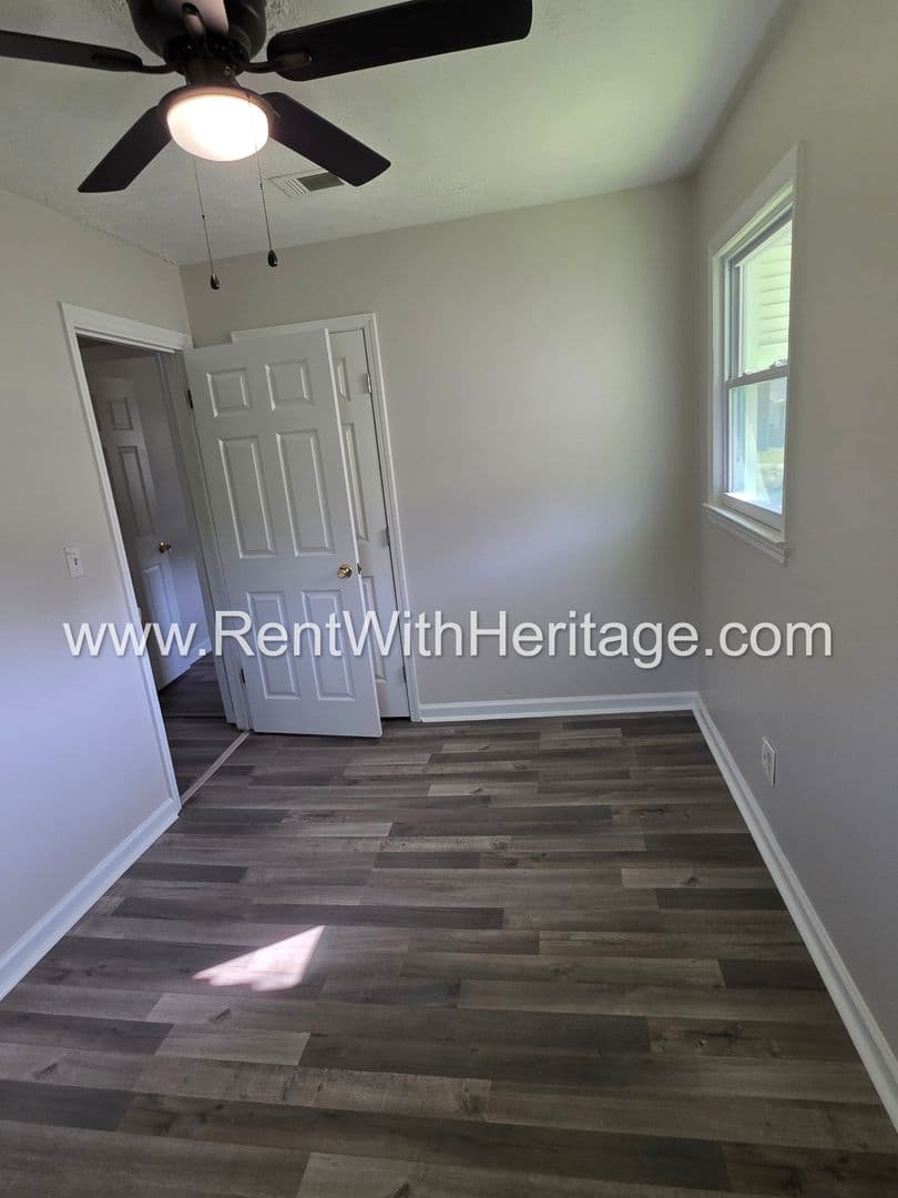 Austell House: 5990 Peco Ln.