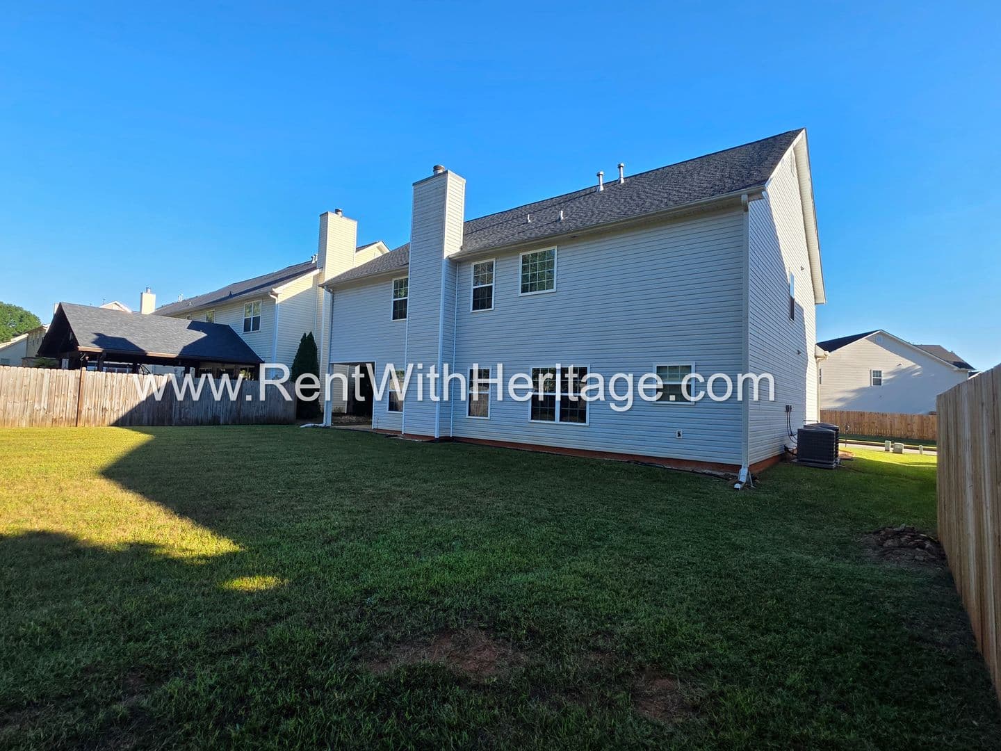 Villa Rica House: 202 Summergate Ln.