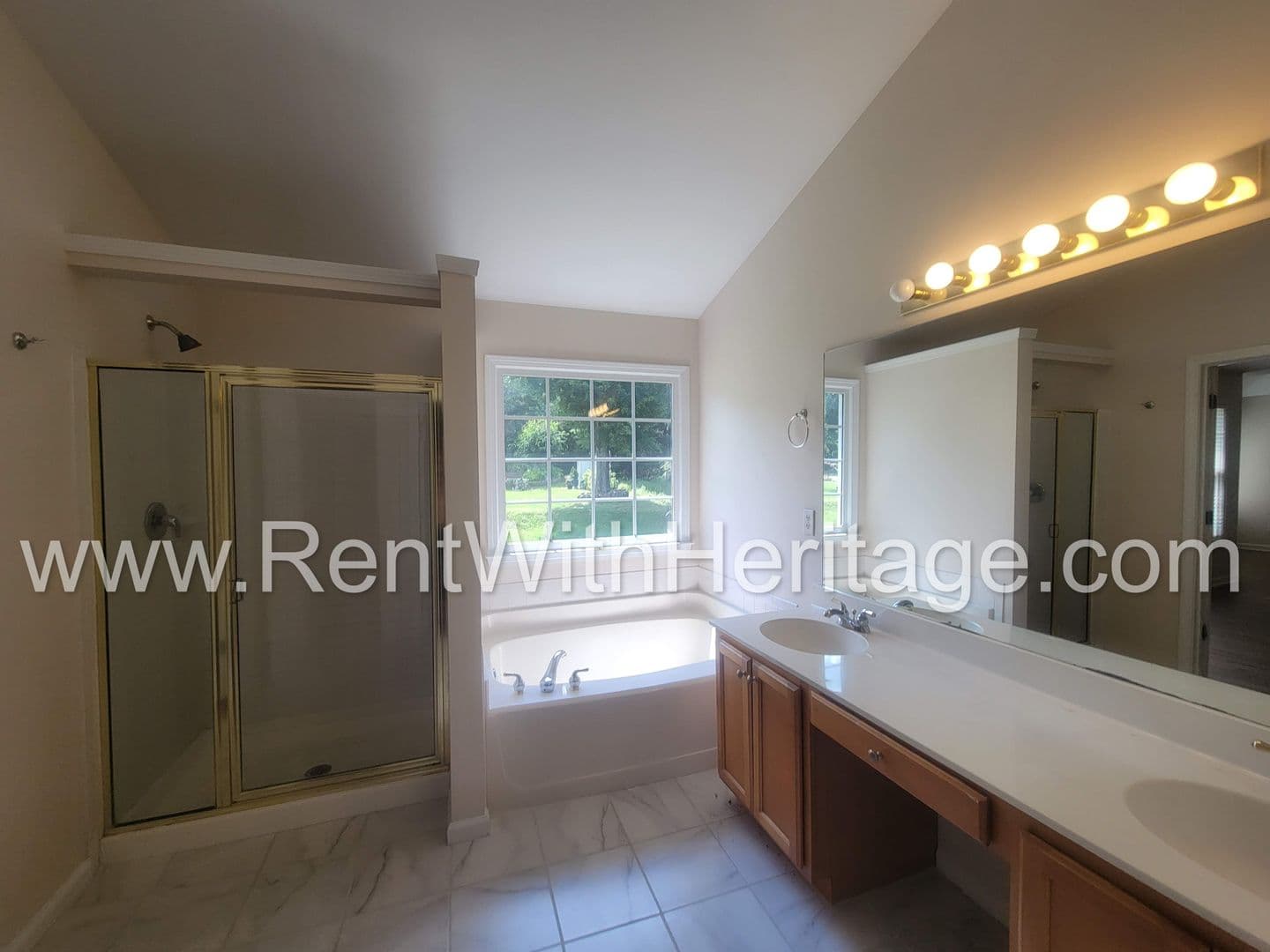 Powder Springs House: 2924 Villa Lake Dr.