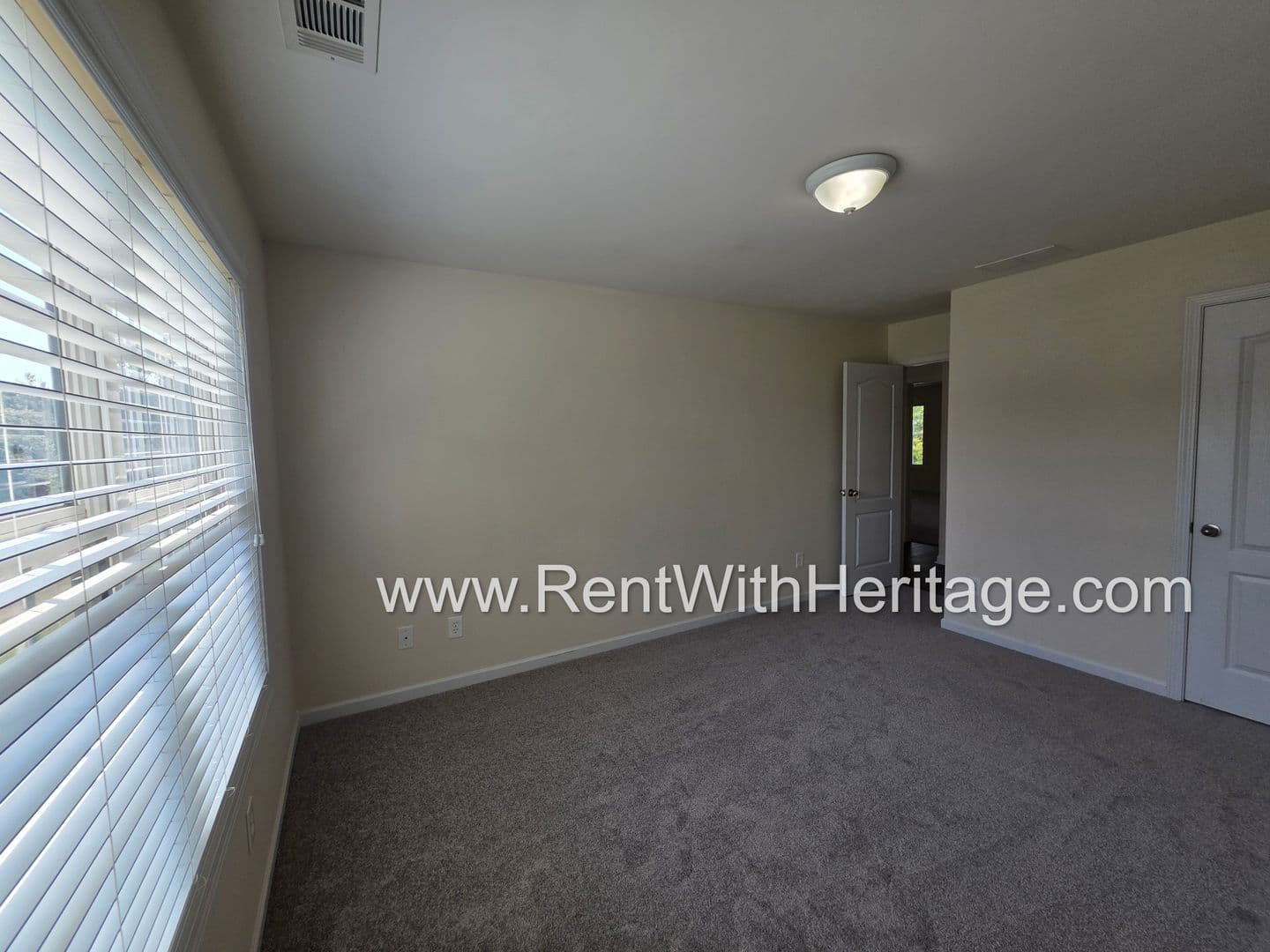 Villa Rica House: 202 Summergate Ln.