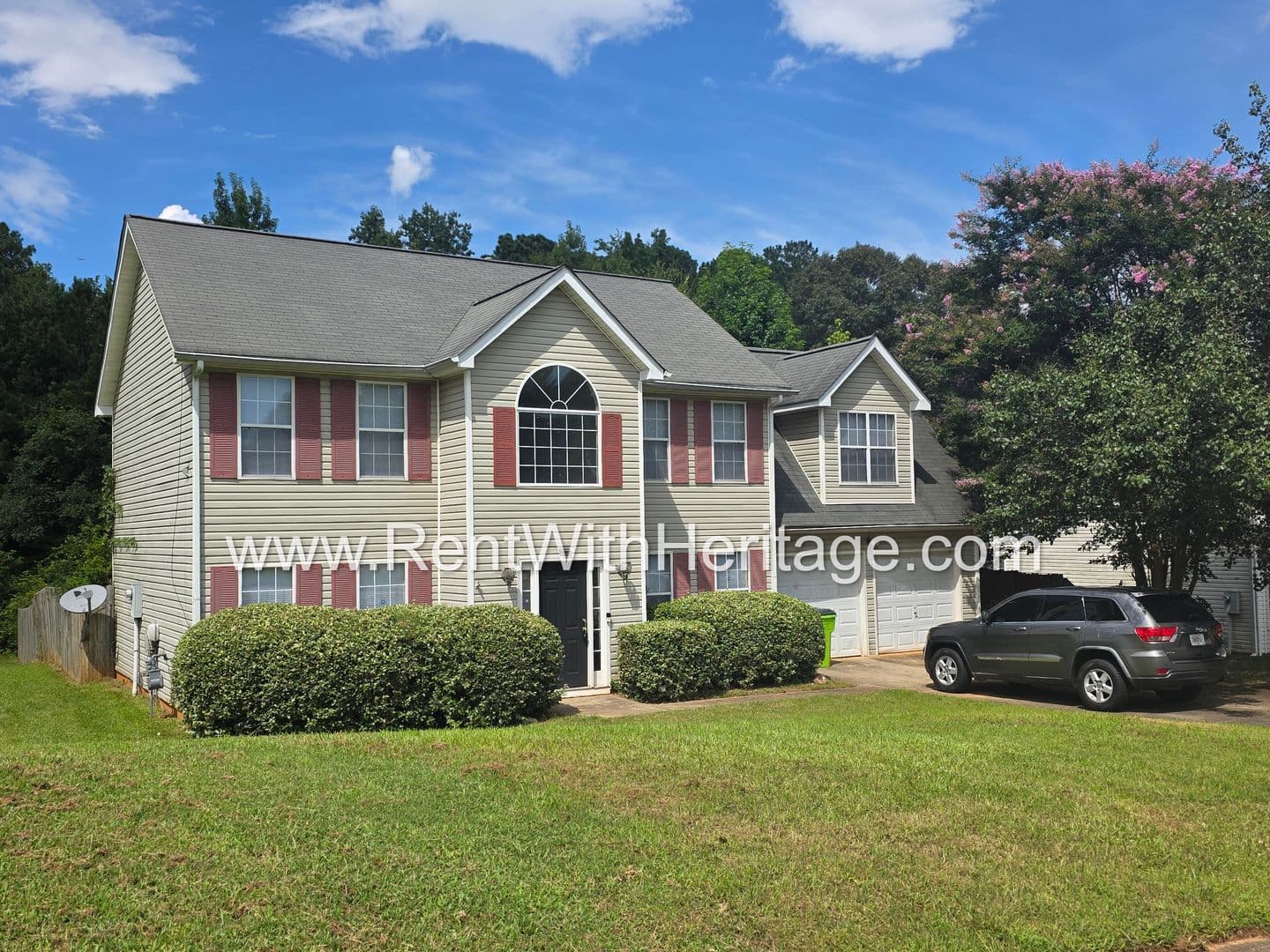 Douglasville House: 6535 Manor Creek Dr