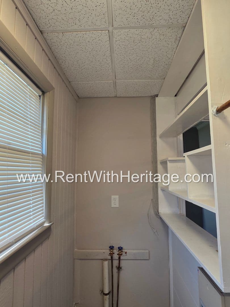 Douglasville House: 2240 Highway 92 Fairburn Rd.