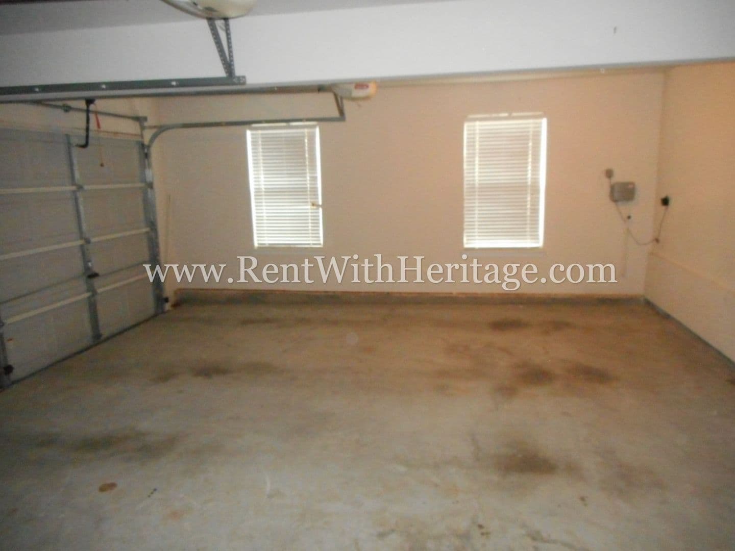 Newnan House: 61 Briandwood Dr.