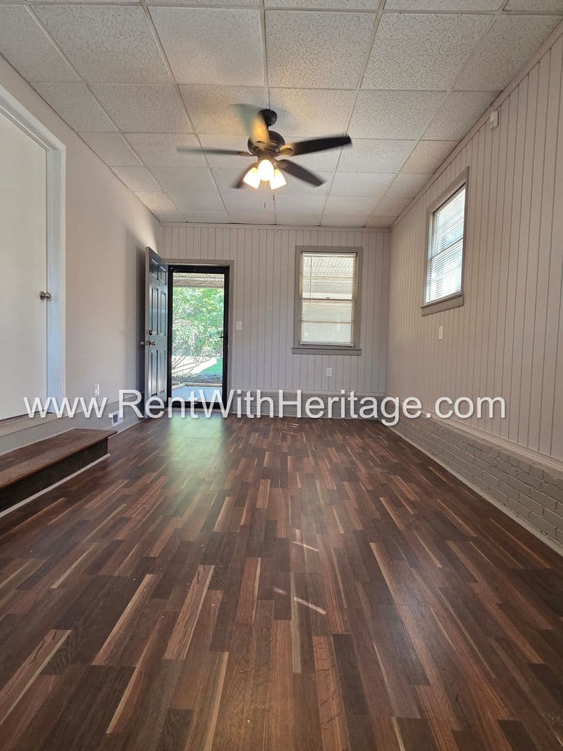 Douglasville House: 2240 Highway 92 Fairburn Rd.
