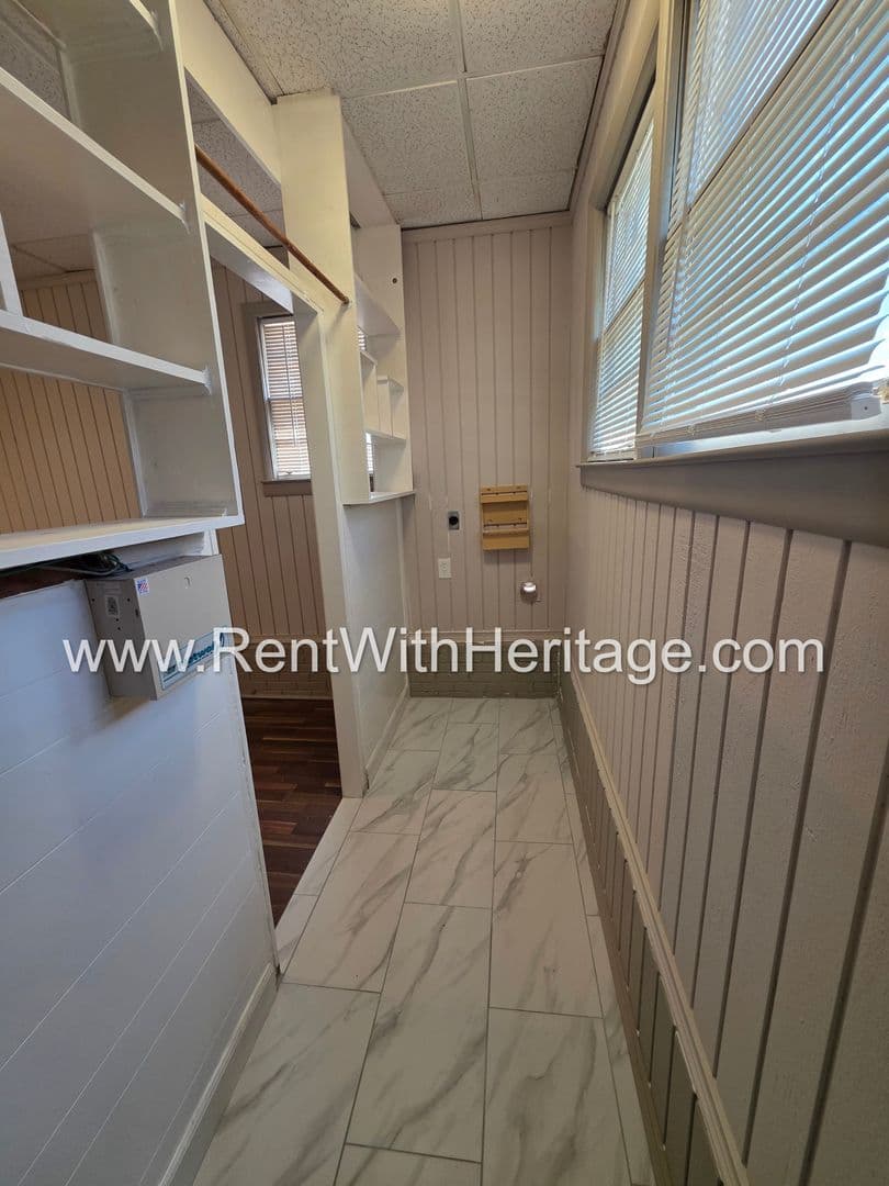 Douglasville House: 2240 Highway 92 Fairburn Rd.