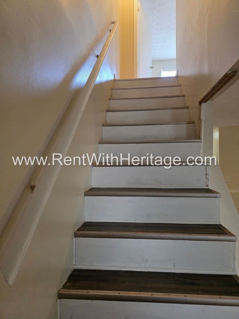Douglasville House: 8511 Westchester Dr.