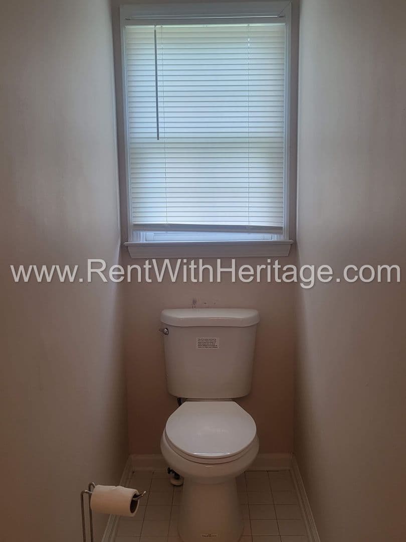 Powder Springs House: 2924 Villa Lake Dr.