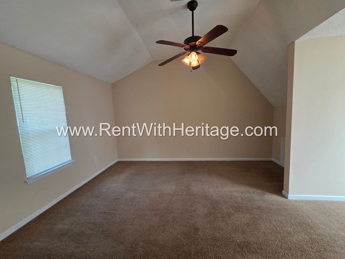 Douglasville House: 6535 Manor Creek Dr