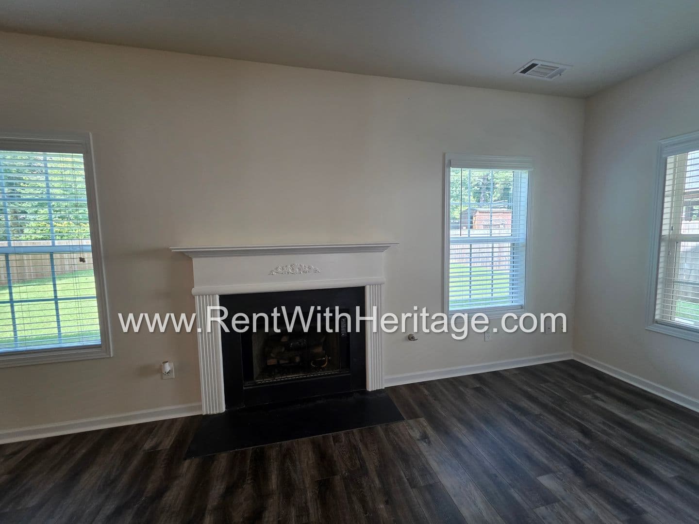 Villa Rica House: 202 Summergate Ln.