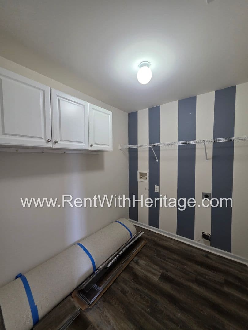 Villa Rica House: 202 Summergate Ln.