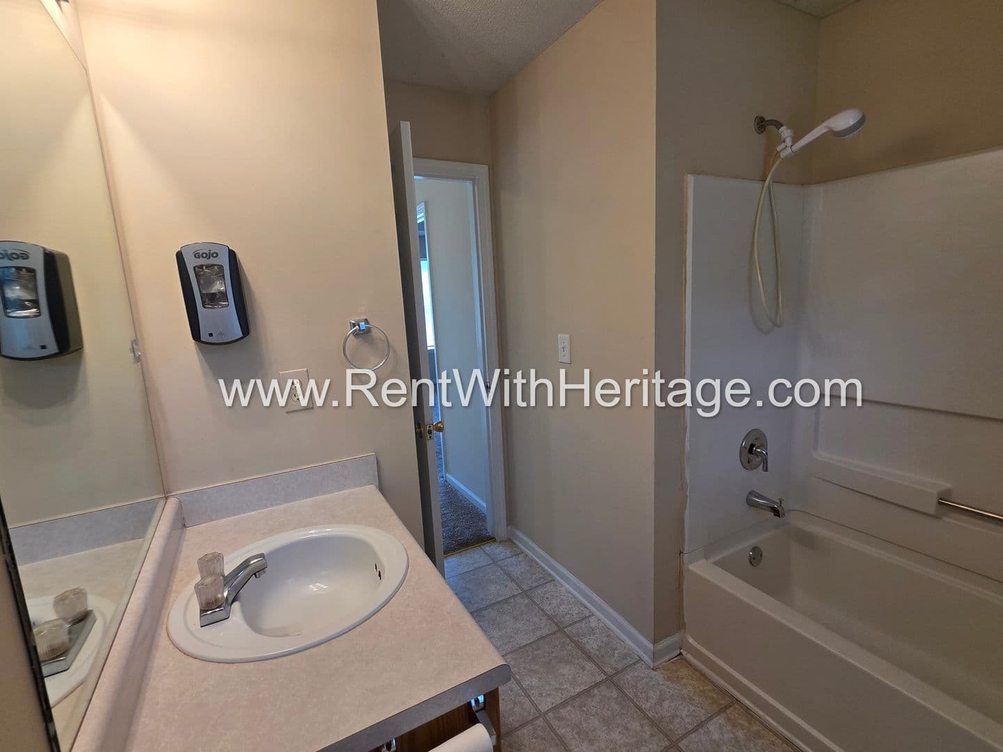 Douglasville House: 6535 Manor Creek Dr