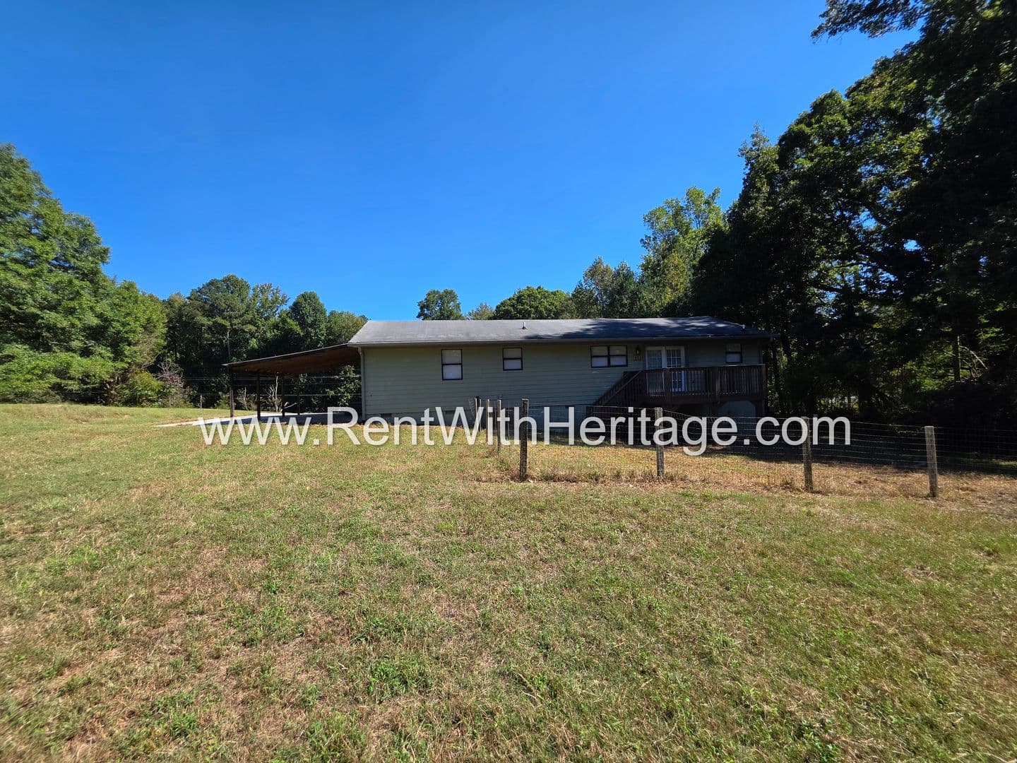 Douglasville House: 1529 S Burnt Hickory Rd.