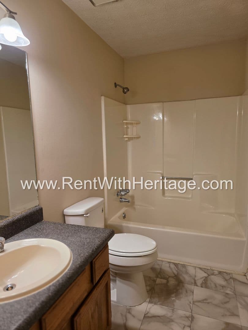 Lithia Springs House: 2120 Windy Oak Ct