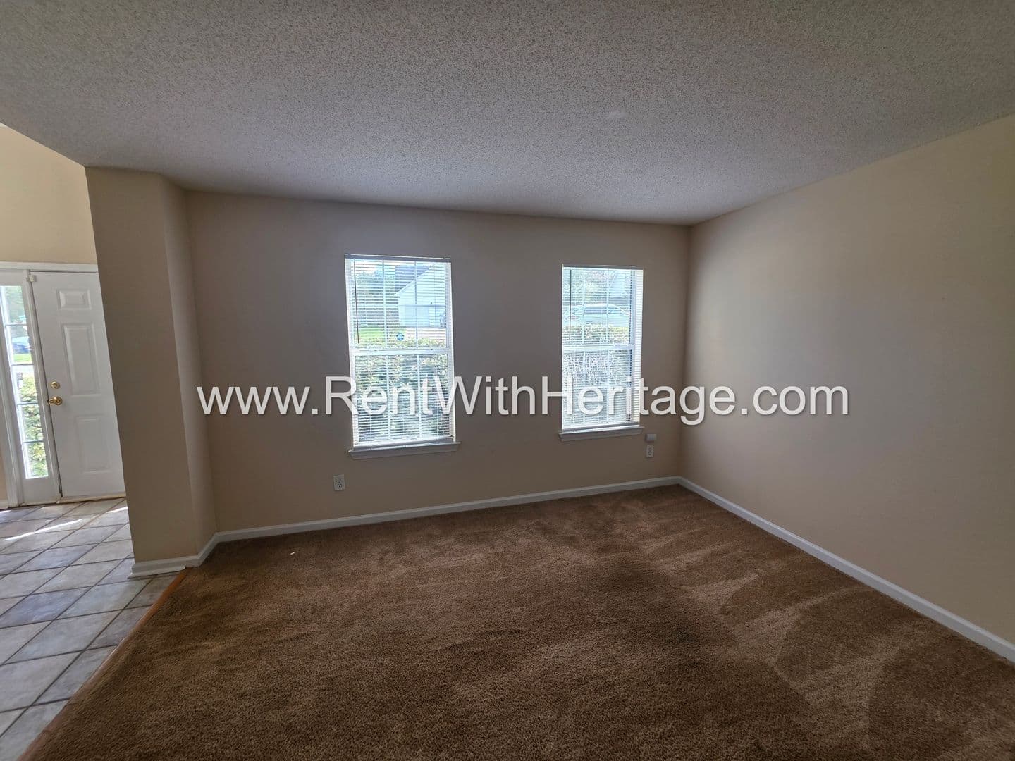 Douglasville House: 6535 Manor Creek Dr
