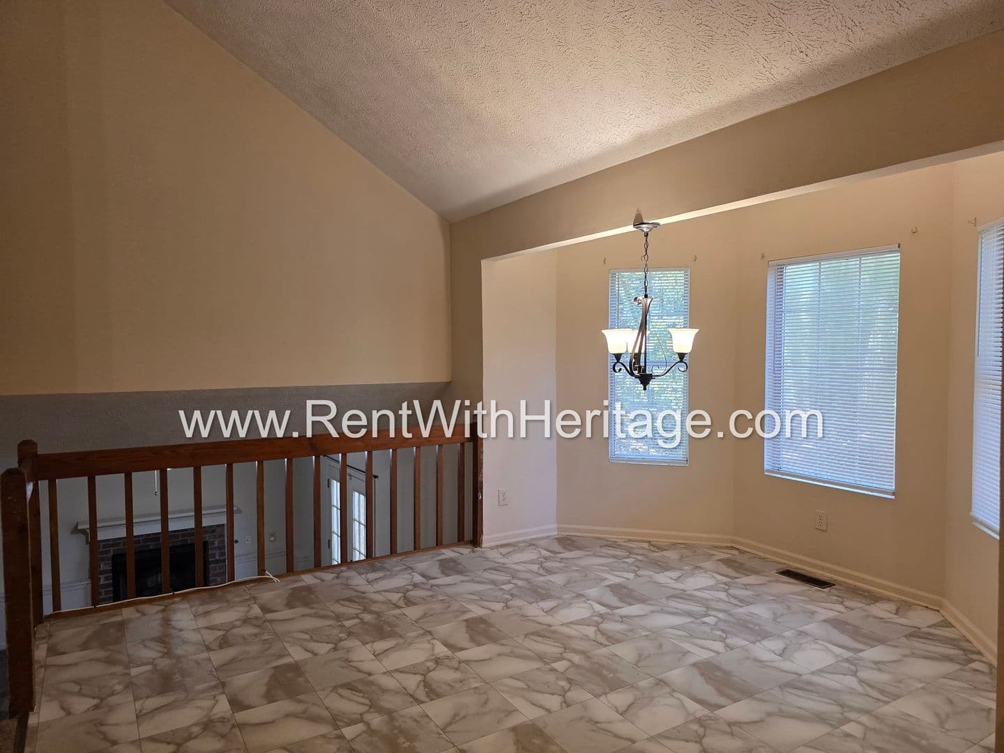 Lithia Springs House: 2120 Windy Oak Ct