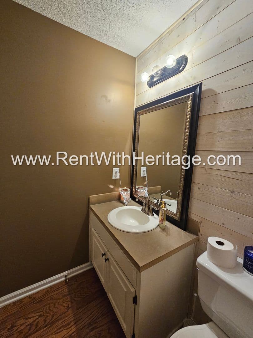 Douglasville House: 6849 Quail Pl
