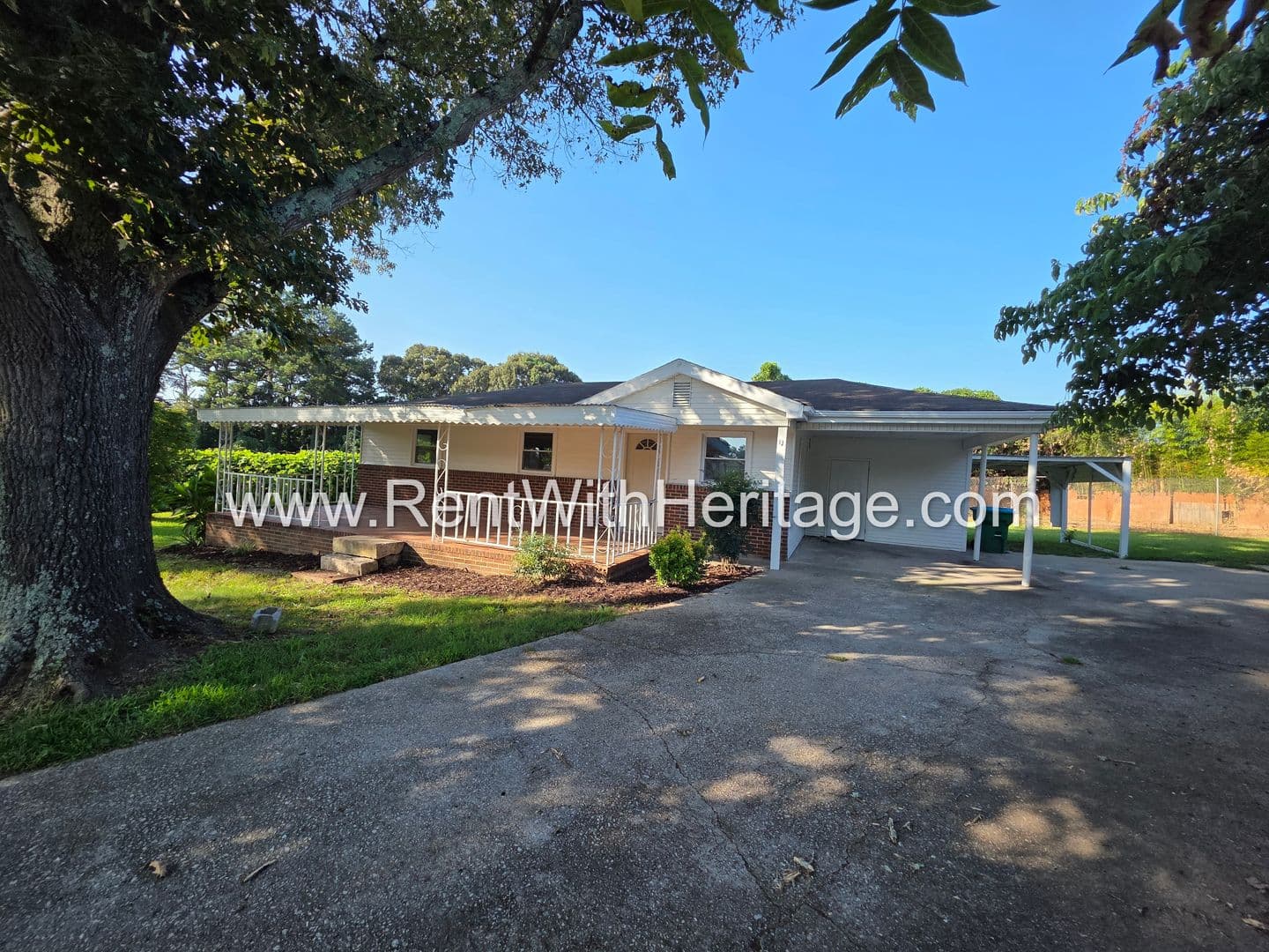 Austell House: 5990 Peco Ln.