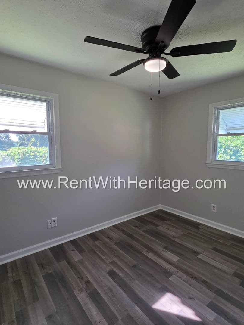 Austell House: 5990 Peco Ln.