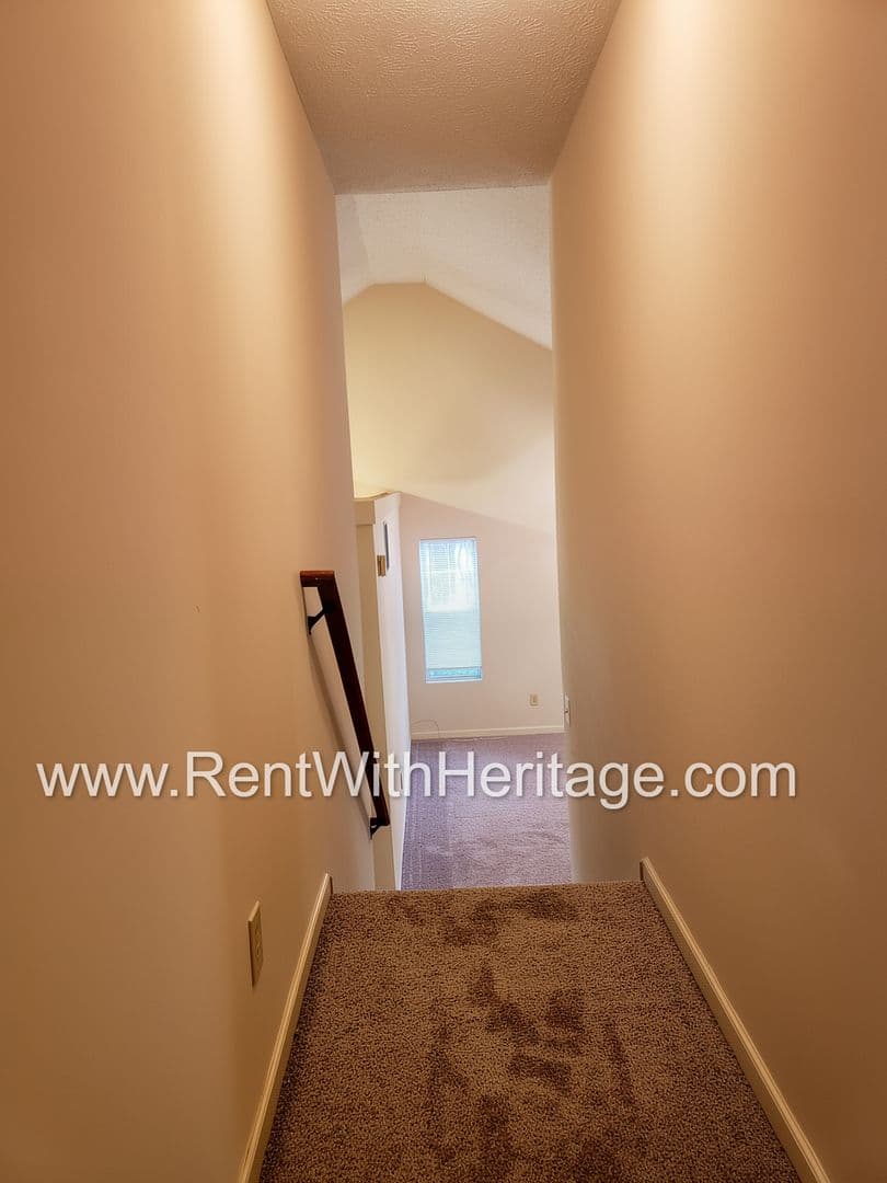 Lithia Springs House: 2120 Windy Oak Ct