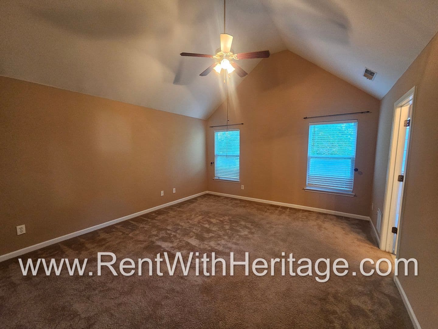 Newnan House: 61 Briandwood Dr.
