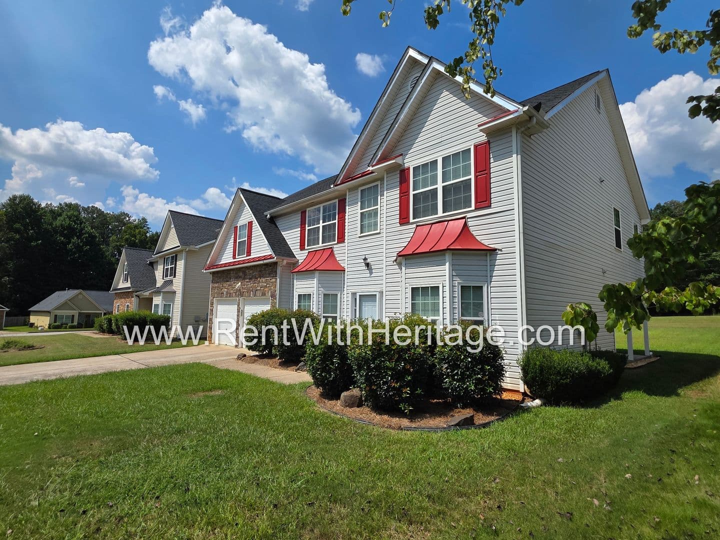 Villa Rica House: 202 Summergate Ln.