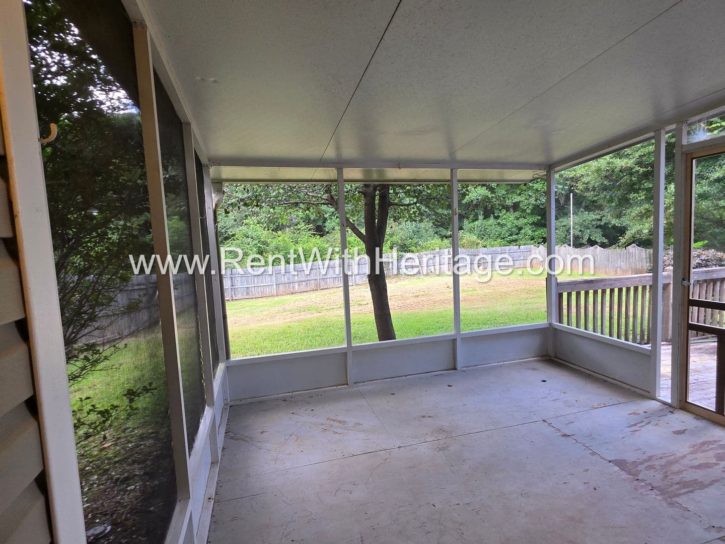 Douglasville House: 6535 Manor Creek Dr