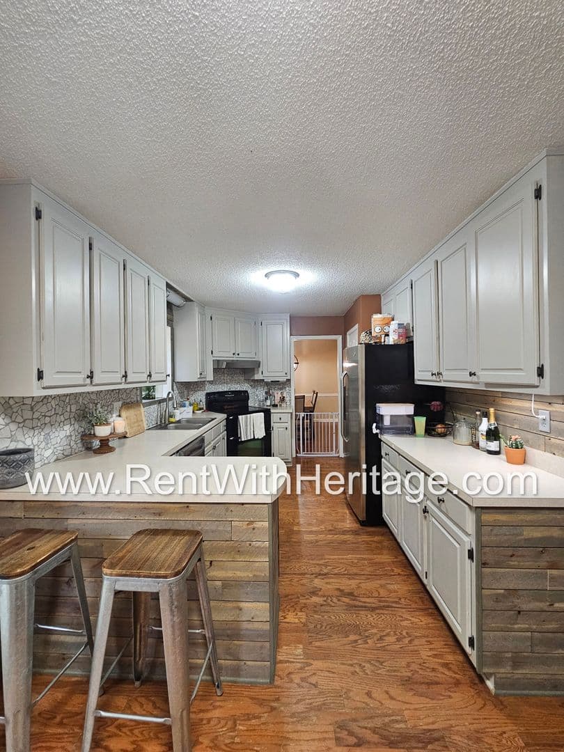 Douglasville House: 6849 Quail Pl