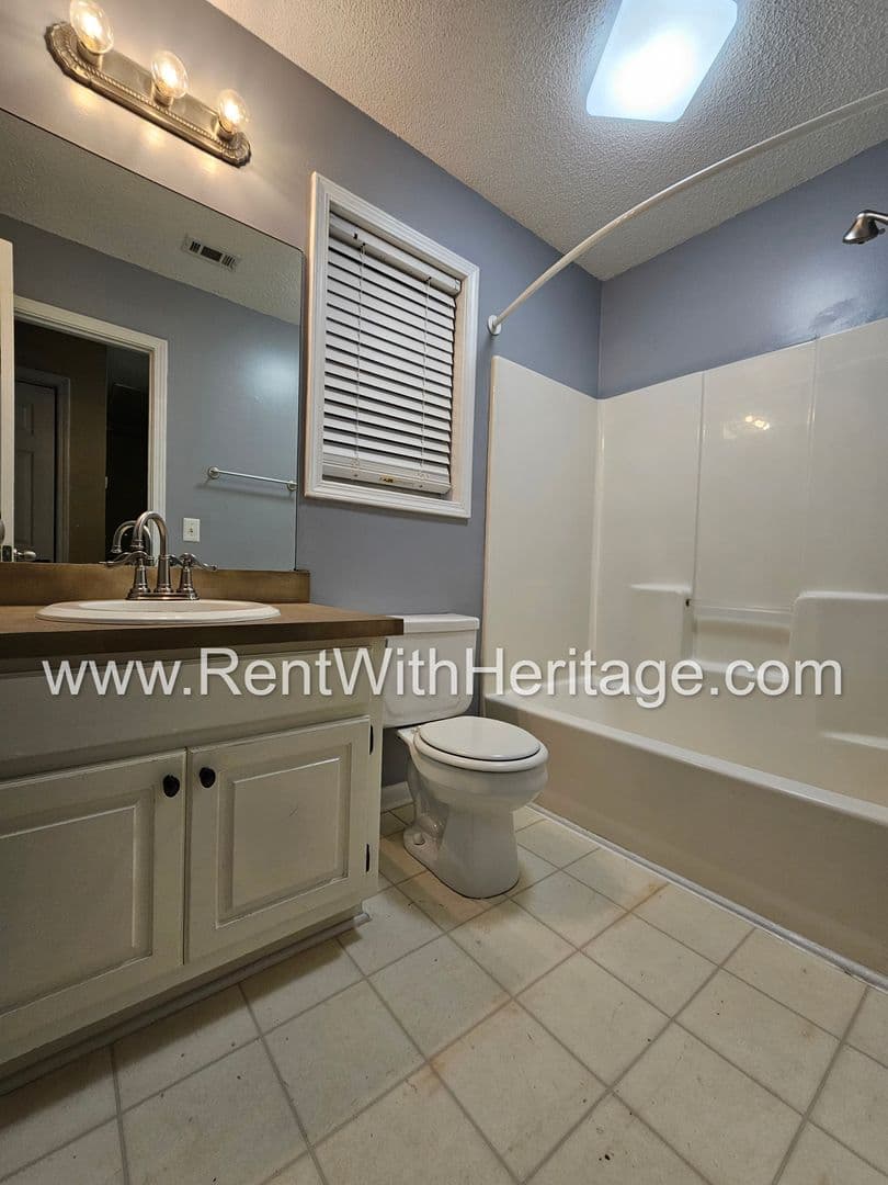 Douglasville House: 6849 Quail Pl