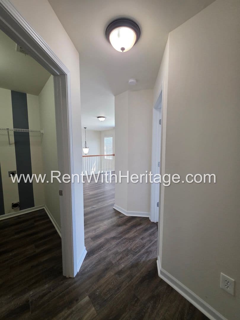 Villa Rica House: 202 Summergate Ln.