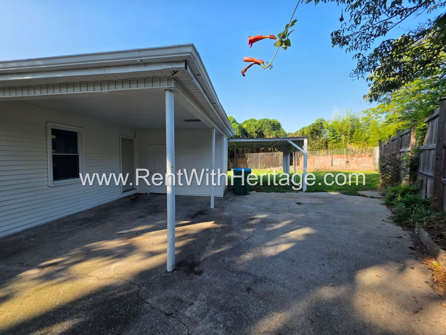 Austell House: 5990 Peco Ln.