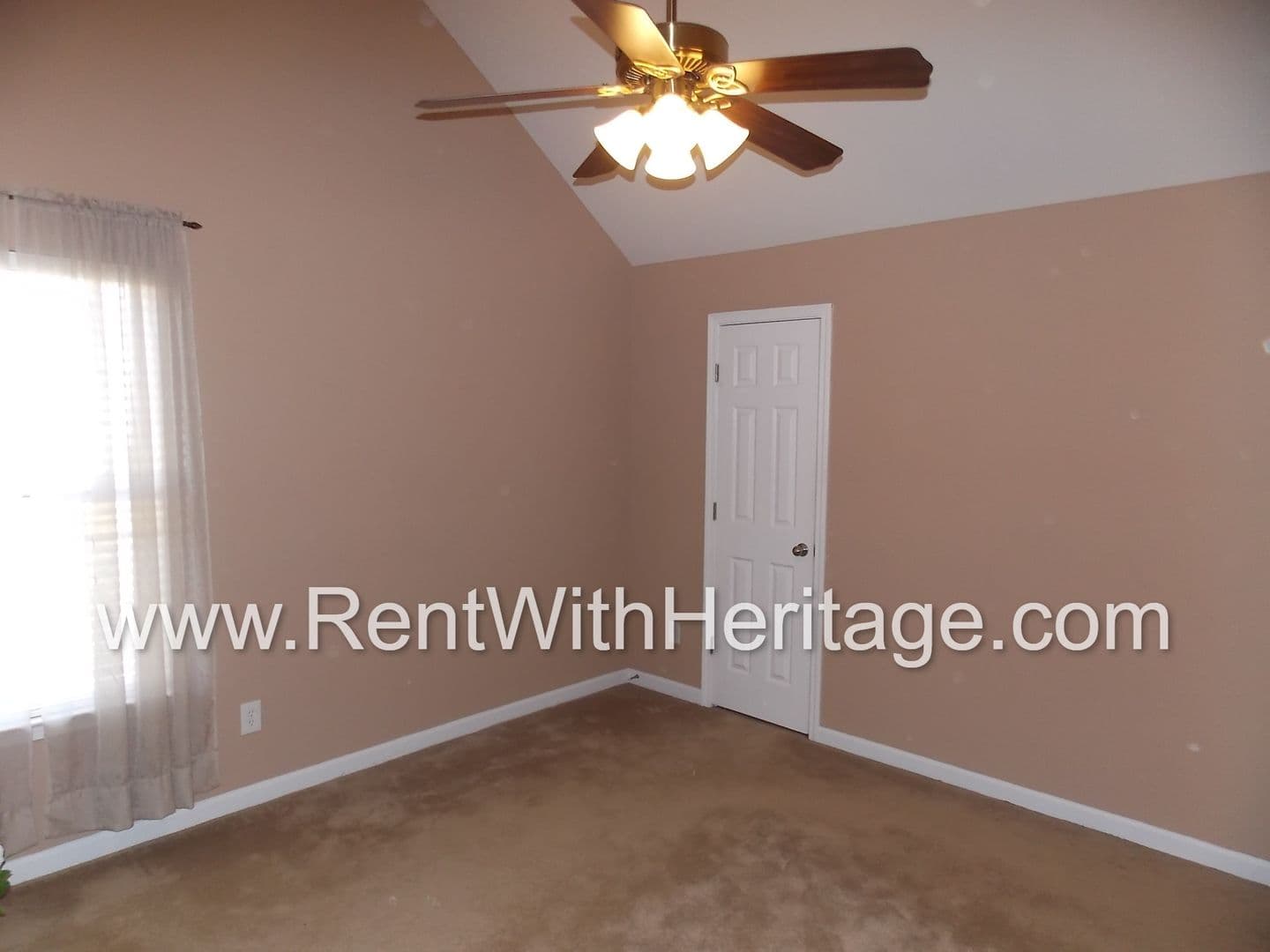 Newnan House: 61 Briandwood Dr.