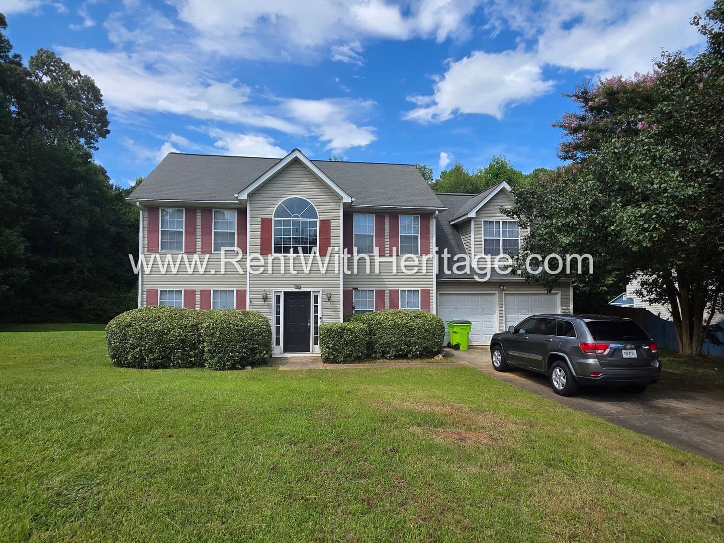 Douglasville House: 6535 Manor Creek Dr