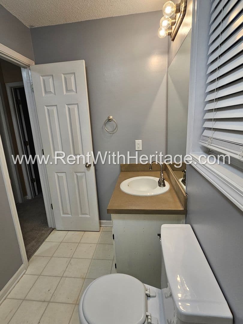 Douglasville House: 6849 Quail Pl