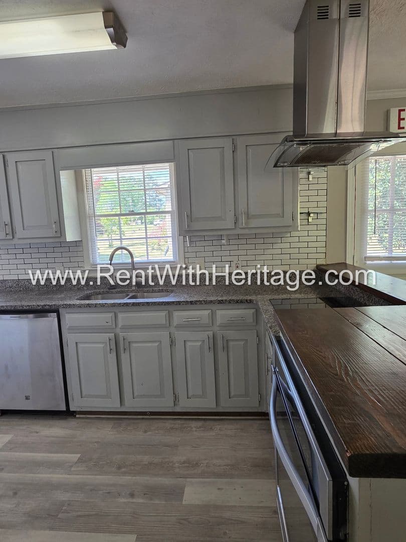 Lithia Springs, House: 7016 Skyline Dr.