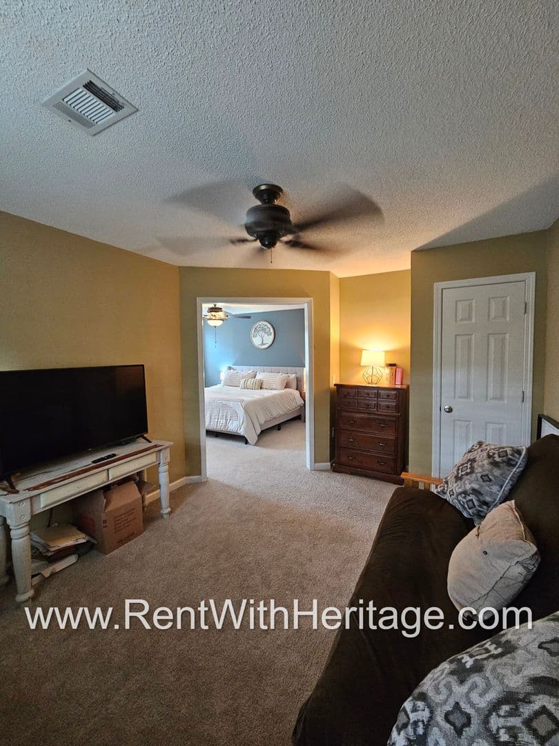 Douglasville House: 6849 Quail Pl