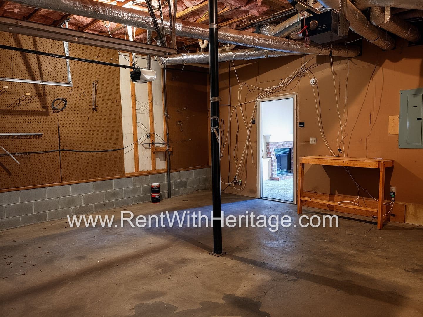 Lithia Springs House: 2120 Windy Oak Ct