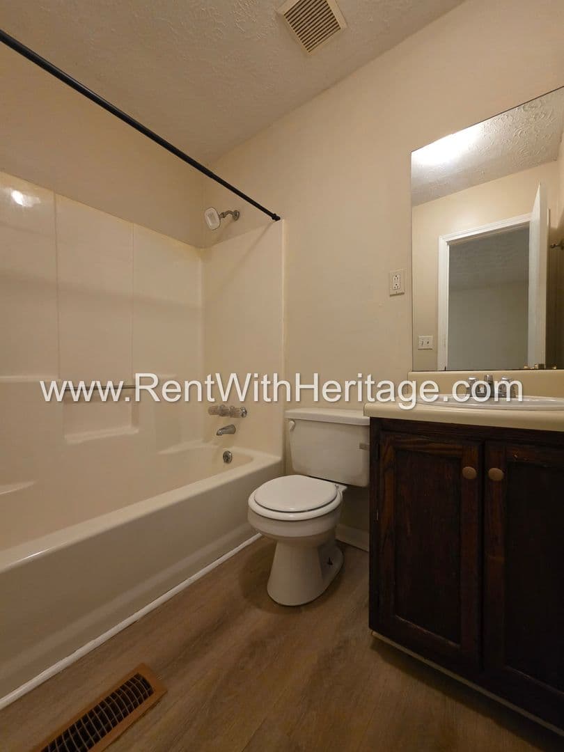 Douglasville House: 8511 Westchester Dr.