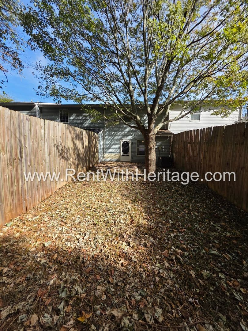 Douglasville House: 8511 Westchester Dr.