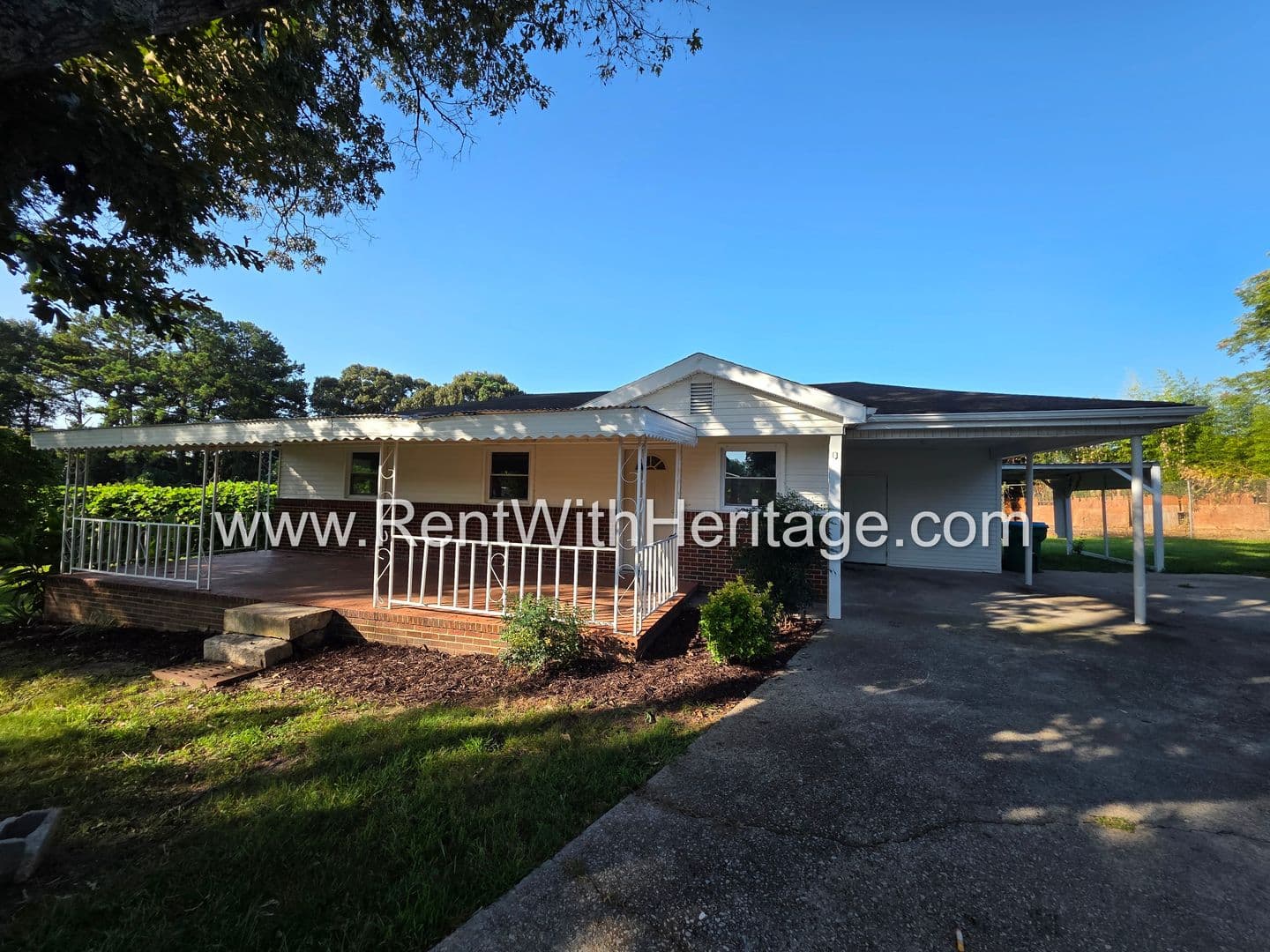 Austell House: 5990 Peco Ln.